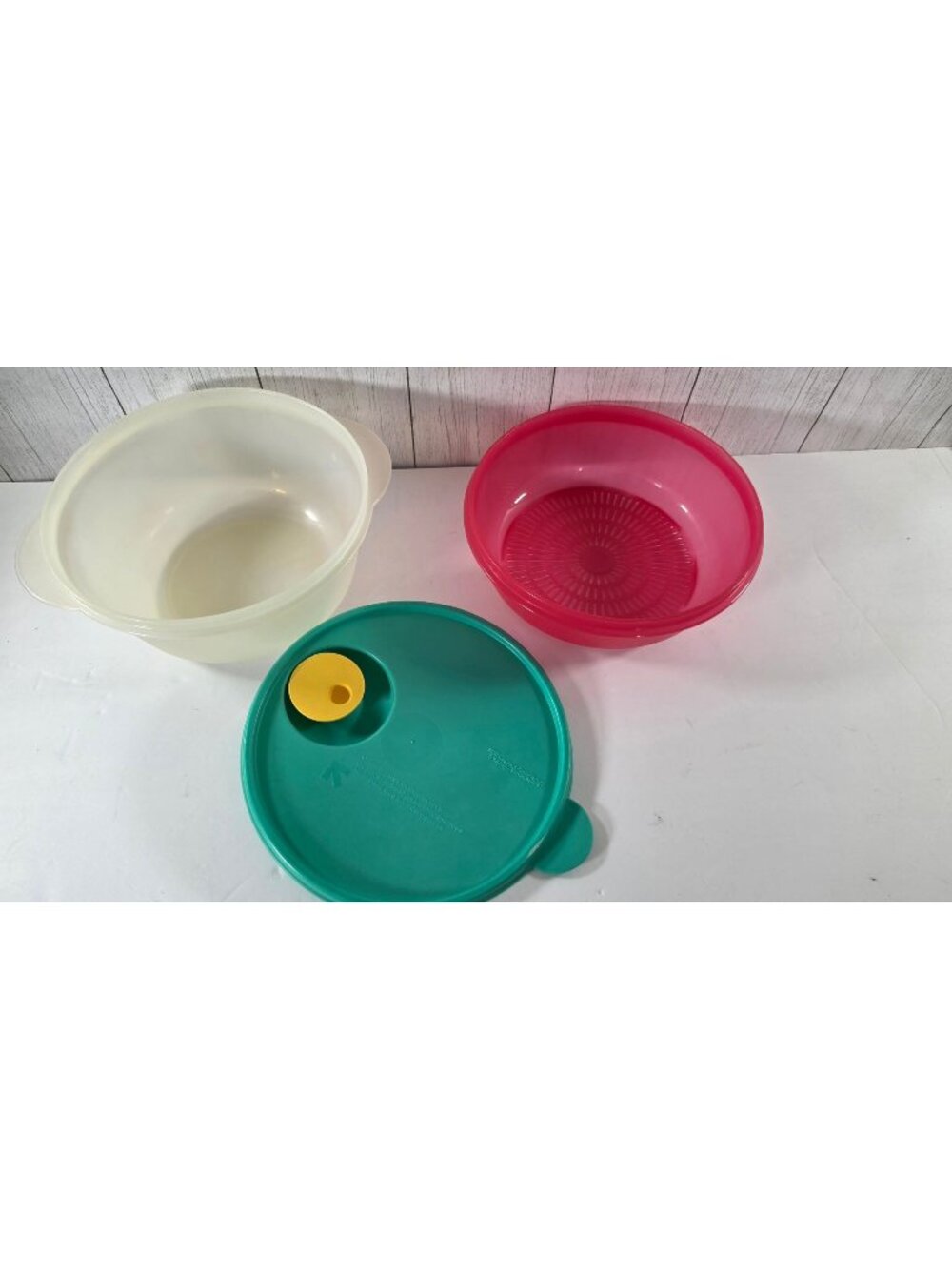 TUPPERWARE CRYSTALWAVE MICROWAVE STEAMER COLANDER 6+ cup BOWL SET TEAL PINK 3PC